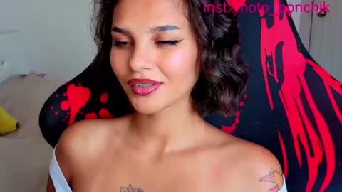 Kris  Ivan online show from August 11, 10:06 am