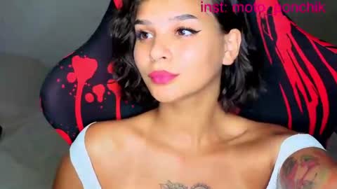 Kris  Ivan online show from August 11, 5:48 pm