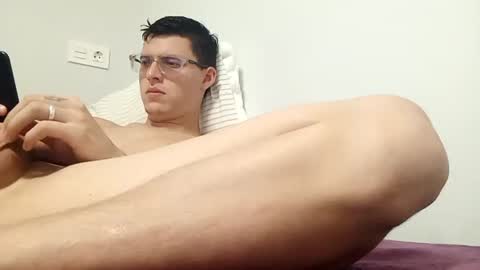 mougly_426 online show from July 25, 5:06 pm