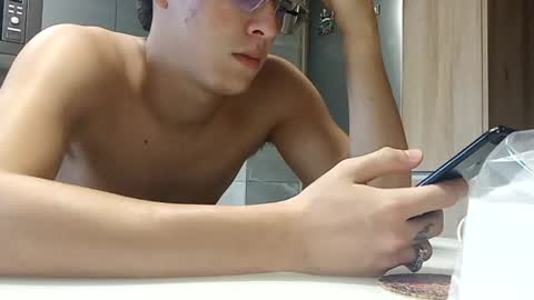 mougly_426 online show from August 16, 5:17 pm