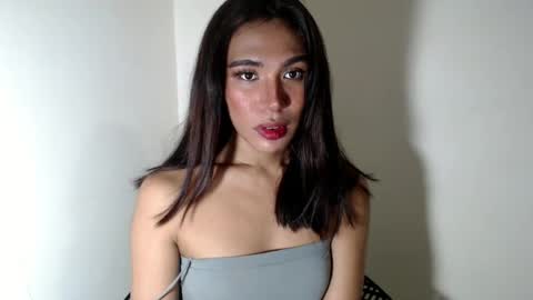 mouiline_rouge69 online show from August 5, 7:45 pm