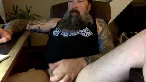 mountainman69696 online show from June 27, 11:07 pm