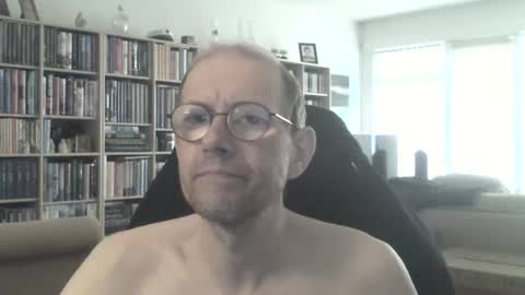 Frederik online show from May 7, 9:32 am