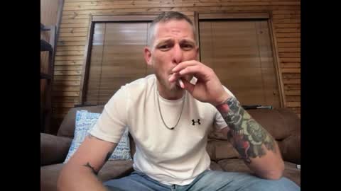 mr_anonymous025 online show from April 4, 9:49 am