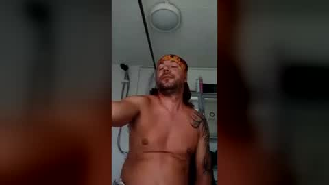 mr_i_ online show from July 14, 9:24 am