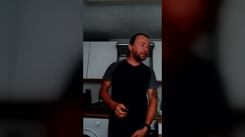 mr_i_ online show from July 27, 9:59 am
