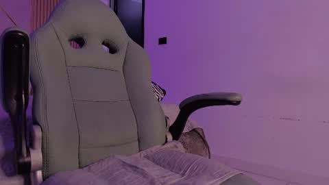 MIKEE online show from August 14, 7:45 am