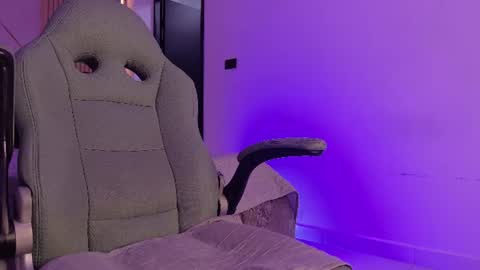 MIKEE online show from August 15, 9:46 am