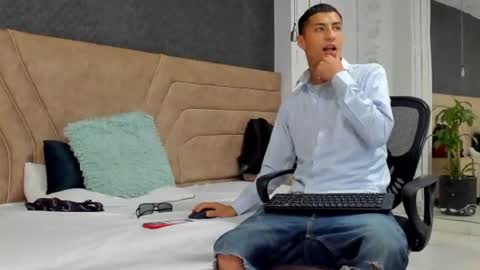 Mr Porn  online show from August 14, 2:04 am
