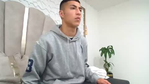 Mr Porn  online show from August 14, 2:10 pm