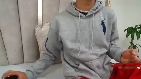 Mr Porn  online show from August 14, 4:43 pm