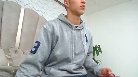Mr Porn  online show from August 14, 5:49 pm