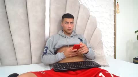 Mr Porn  online show from August 14, 9:07 pm