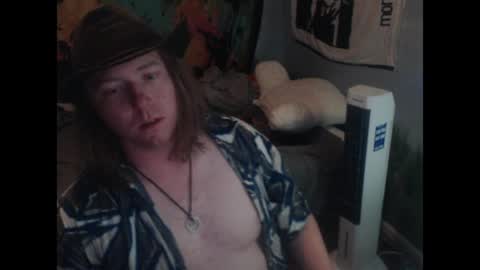 mr_strawberry online show from April 7, 12:21 pm
