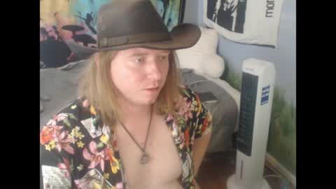 mr_strawberry online show from April 8, 6:49 pm