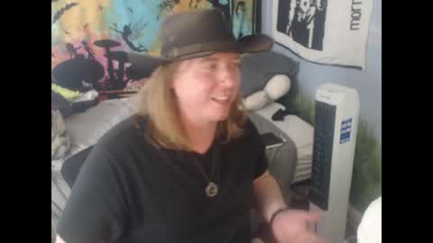 mr_strawberry online show from April 12, 7:16 pm