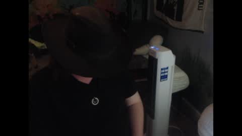 mr_strawberry online show from April 13, 3:53 am
