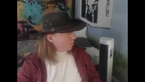 mr_strawberry online show from April 26, 11:56 pm