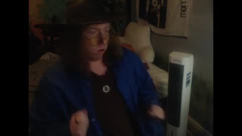mr_strawberry online show from April 29, 8:17 am