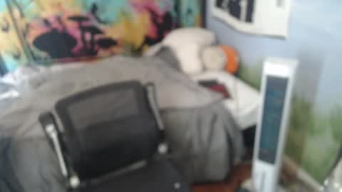 mr_strawberry online show from June 1, 5:05 pm