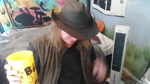 mr_strawberry online show from June 1, 6:11 pm