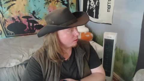 mr_strawberry online show from June 2, 8:01 pm