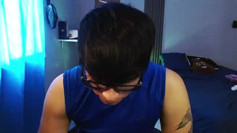 yisuz online show from August 3, 1:07 pm