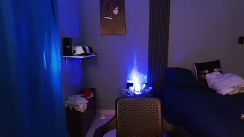 yisuz online show from August 12, 12:51 pm