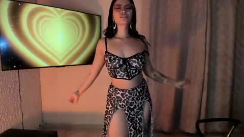 Mr.  Mrs. Smith  online show from July 19, 12:45 am
