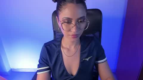Mr.  Mrs. Smith  online show from August 15, 4:27 am
