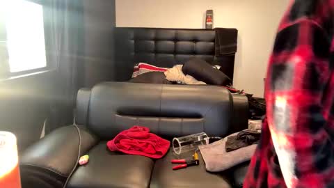 MrBigDThomas online show from March 29, 1:13 am