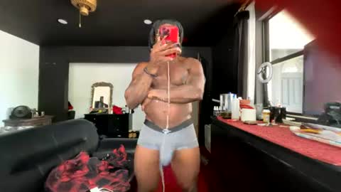 MrBigDThomas online show from July 13, 9:20 pm