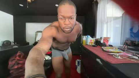 MrBigDThomas online show from August 9, 4:19 pm