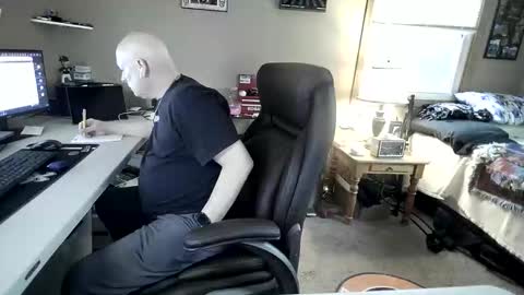 MrClean55 online show from March 3, 9:45 pm