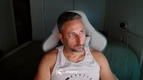 mrdr000 online show from June 19, 9:26 pm