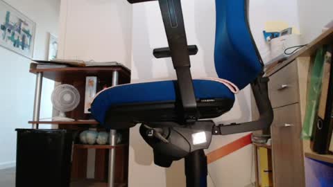 MrJohnsen1975 online show from August 4, 5:43 pm