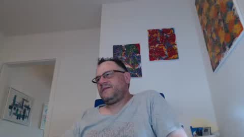 MrJohnsen1975 online show from August 5, 5:11 pm