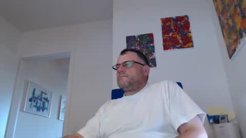 MrJohnsen1975 online show from August 6, 3:55 pm
