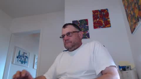 MrJohnsen1975 online show from August 6, 4:17 pm