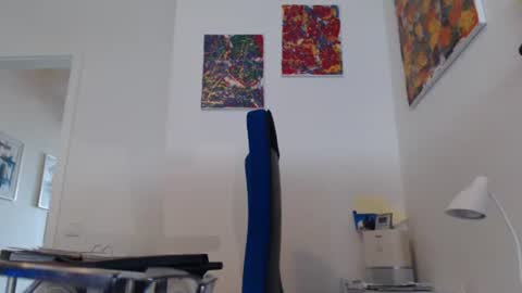 MrJohnsen1975 online show from August 9, 1:23 pm