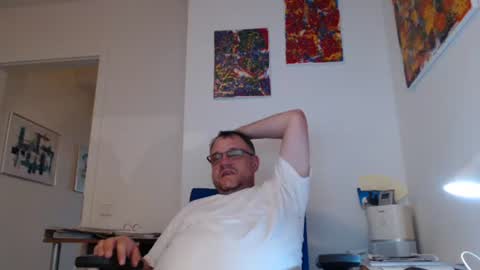 MrJohnsen1975 online show from August 9, 5:47 pm