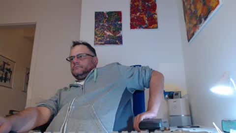 MrJohnsen1975 online show from August 11, 6:43 pm