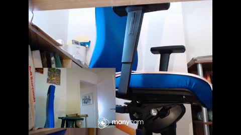 MrJohnsen1975 online show from August 12, 4:20 pm