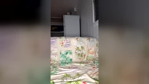 Rem M online show from August 4, 5:59 am
