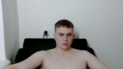 Max online show from March 4, 9:44 pm