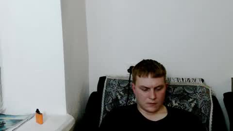 Max online show from March 21, 8:01 pm