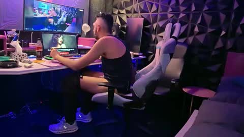 mrlongplay835366 online show from February 22, 5:28 am
