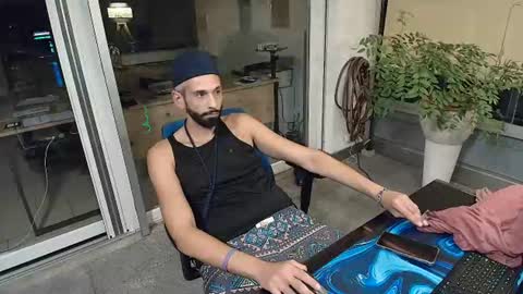 mrlongplay835366 online show from August 17, 7:30 pm