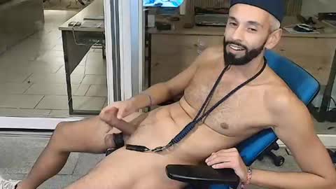 mrlongplay835366 online show from August 17, 9:42 pm