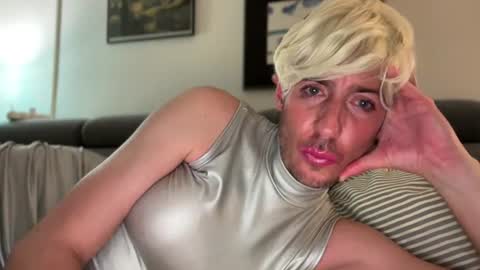 TaleOfLaura online show from June 24, 2:35 am